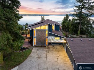1411 Scenic Dr NE, Tacoma, WA