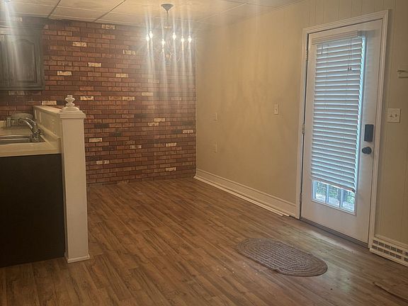 5th image of 1237 Marilyn Dr