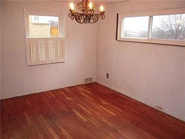 5th image of 4821 Sherwood Dr