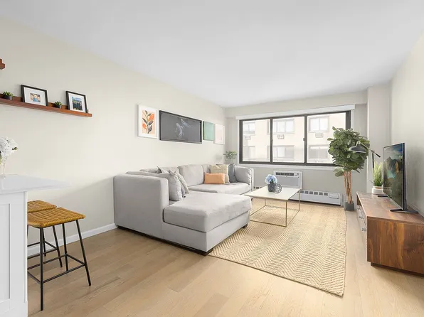 16 W 16th St APT 11HS, New York, NY 10011
