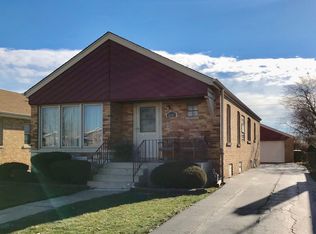 3157 W 101st St, Evergreen Park, IL 60805