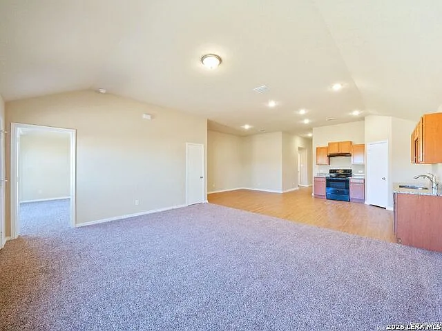 3 bed, 2.0 bath, 1676 sqft, $1,750 — Photo 3