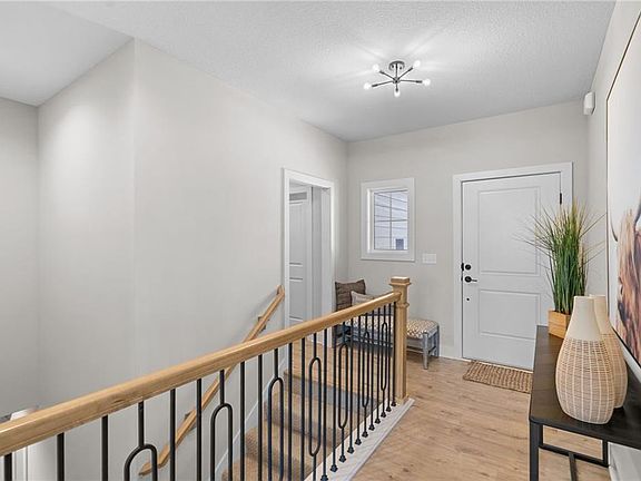 5th image of 4271 Aspen Dr