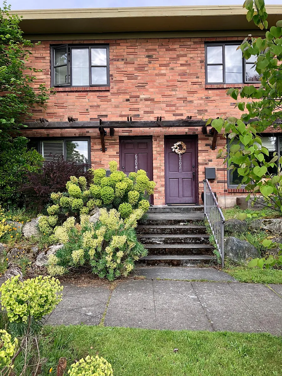 Building Photo - 6204 9th Ave NW