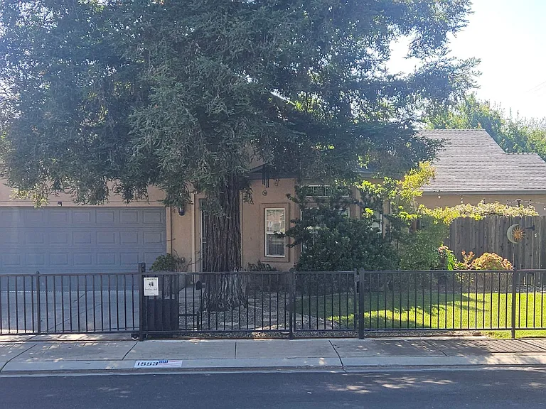 1553 Enslen Ave — Photo 1