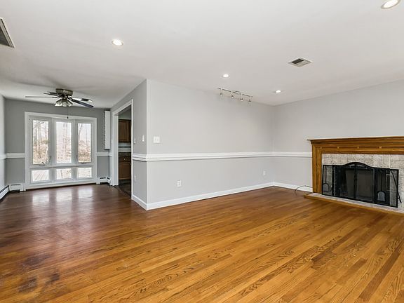 2nd image of 8409 Aubrey Dr