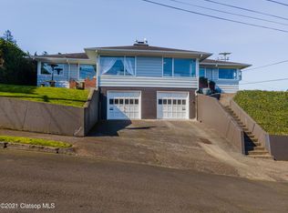 631 6th St, Astoria, OR 97103