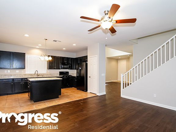 3rd image of 10943 Newcastle Hills St
