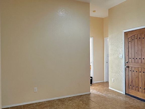 3rd image of 14315 E 49th Dr