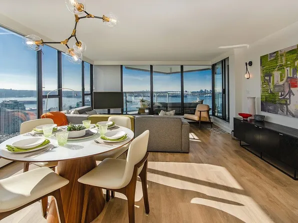 120 W 2nd St #2601, North Vancouver, BC V7M 1C3