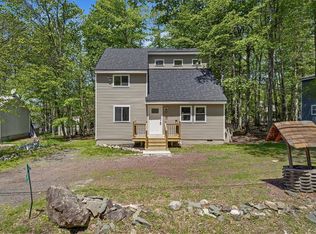 8592 Periwinkle Dr, Tobyhanna, PA 18466