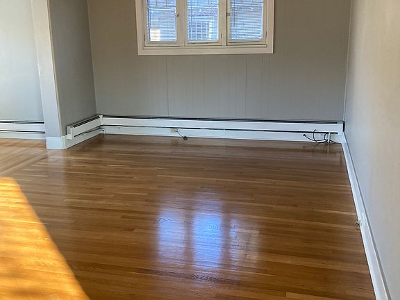 5th image of 800 Adams St