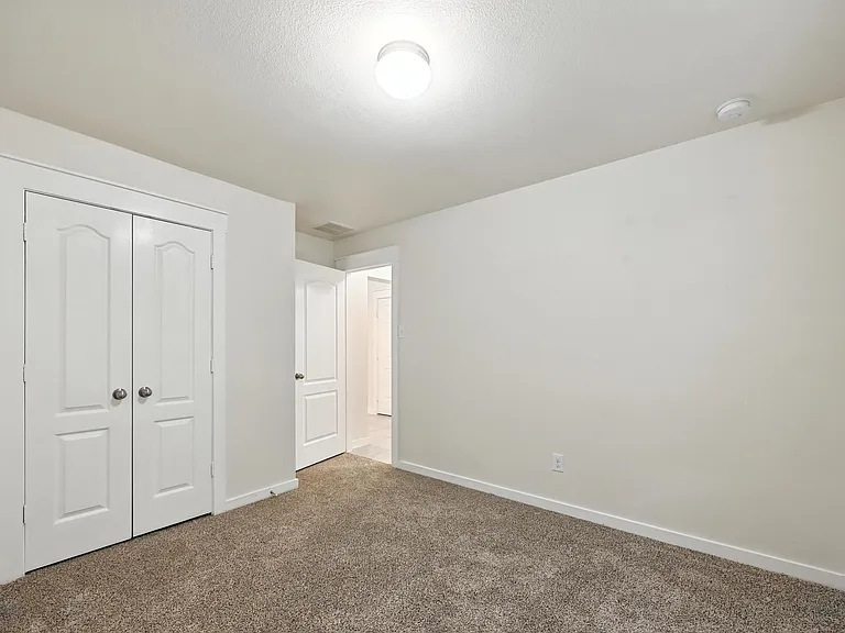 1581 Ferguson Dr — Photo 15