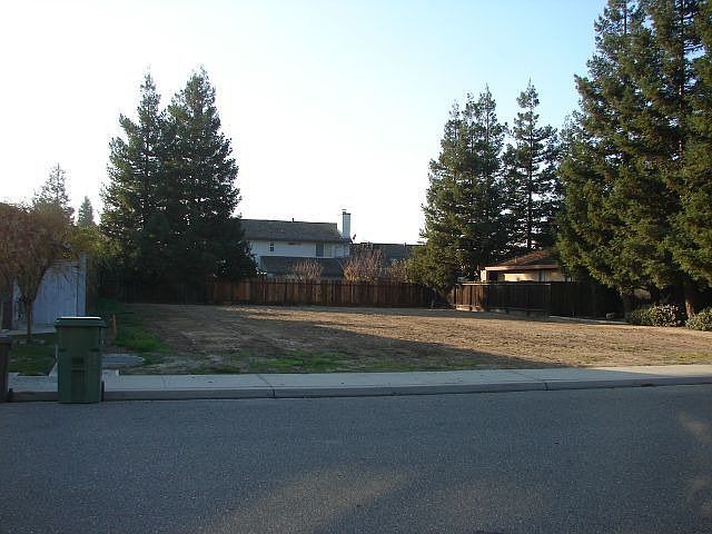 2nd image of 2043 Justice Ct