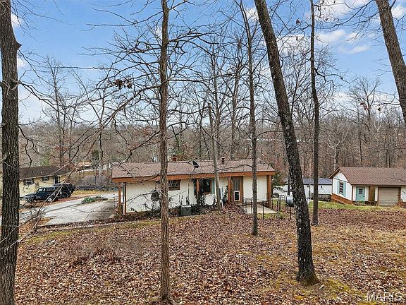 4th image of 301 Little Dogwood Lake Rd