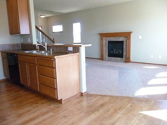 4th image of 6017 N Hillmont Ln