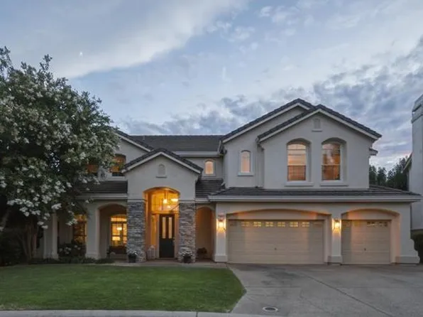 9269 Moondancer Cir, Roseville, CA 95747
