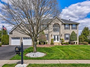 7 Pueblo Ct, Morganville, NJ 07751