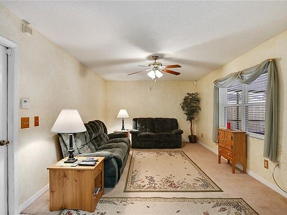 4th image of 13615 Old Farm Dr