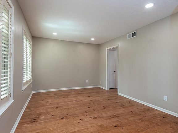 3rd image of 873 S Yates Rd APT 1