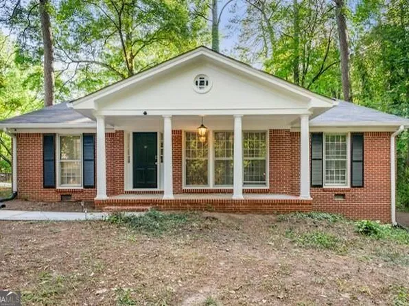 2612 Clairmont Rd NE, Atlanta, GA 30329