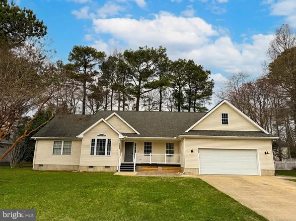 9405 Lakeview Dr, Berlin, MD 21811