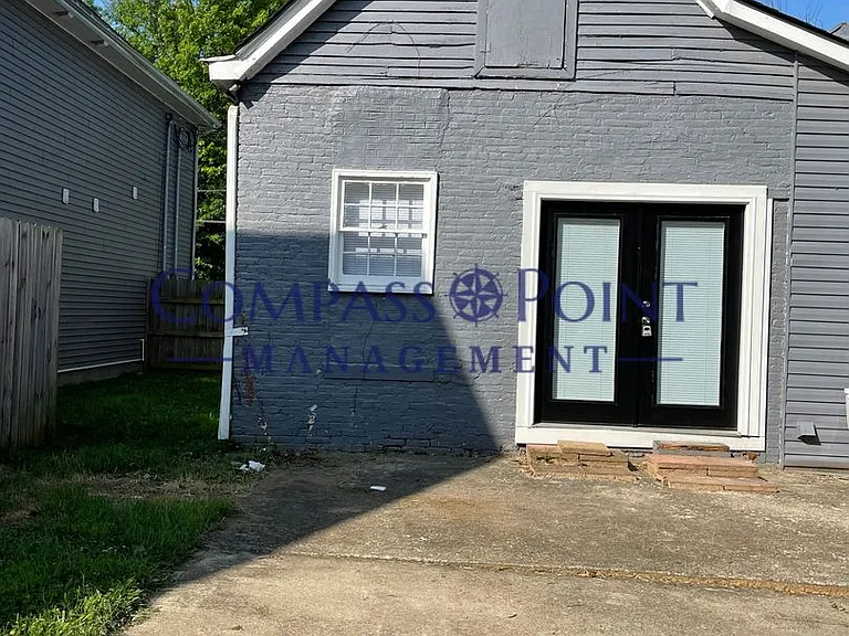 161 E Loudon Ave — Photo 15
