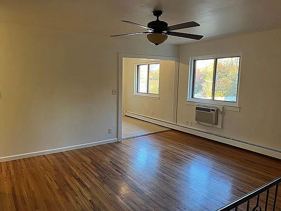 5th image of 28 Manor Dr #28