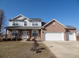1606 Oak Rdg, Washington, IL 61571