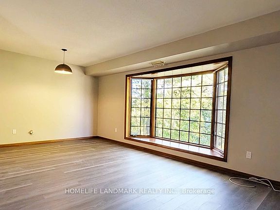 4th image of 4 Albert St #106