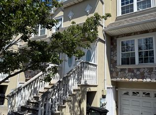 240 Dartmouth Loop #1, Staten Island, NY 10306