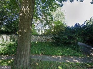 6953 Greenhill Rd, Philadelphia, PA 19151