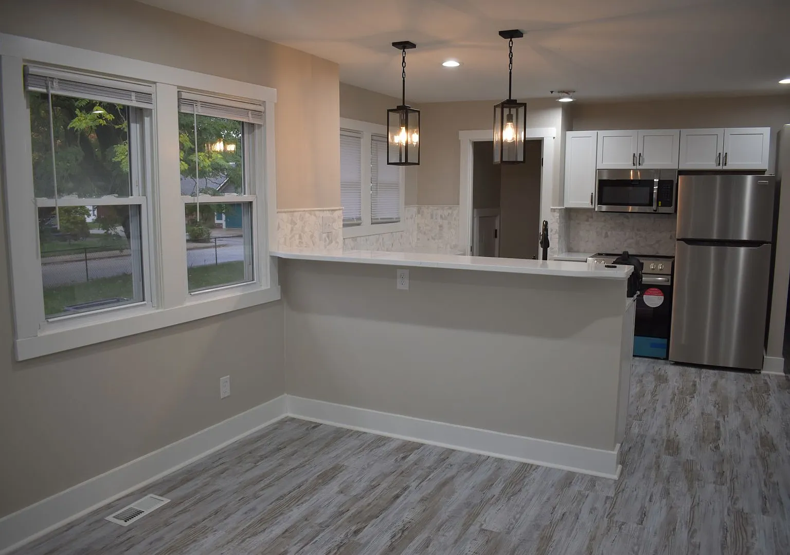 2406 North Talbott Street — Photo 4