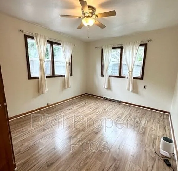 8573 N Granville Rd — Photo 1