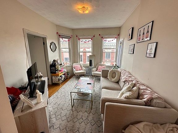 2nd image of 64 Prince St APT 7