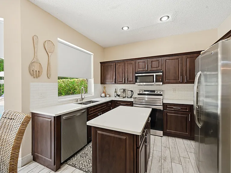 15073 Oak Chase Ct — Photo 9