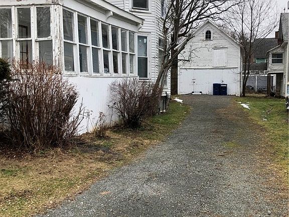 2nd image of 58 Maple Street