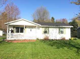 3322 Blackmer Rd, Ravenna, MI 49451