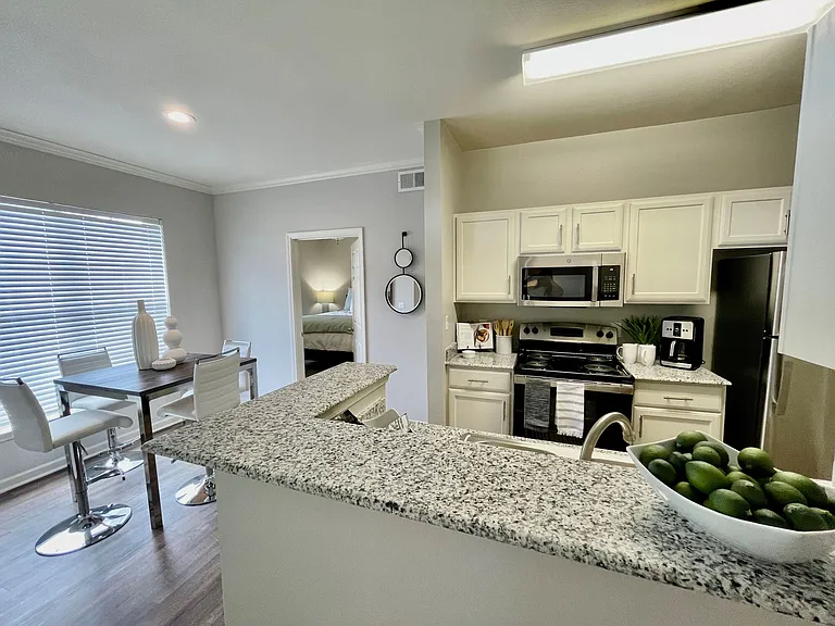 Nelson Pointe Apartment Homes — Photo 13