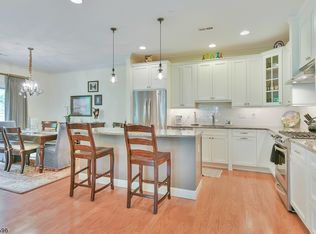 25 Whitney Farm Pl, Morristown, NJ 07960