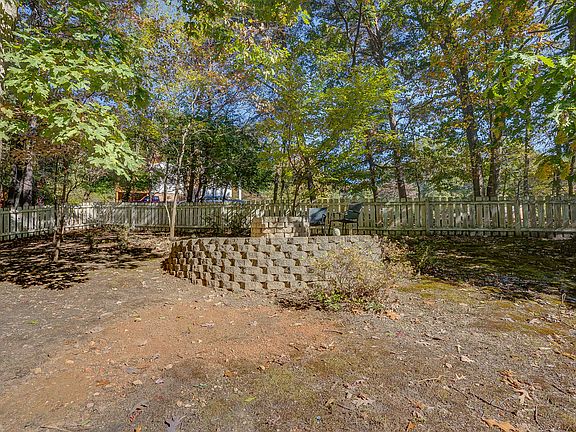 5th image of 2109 Wesvan Dr