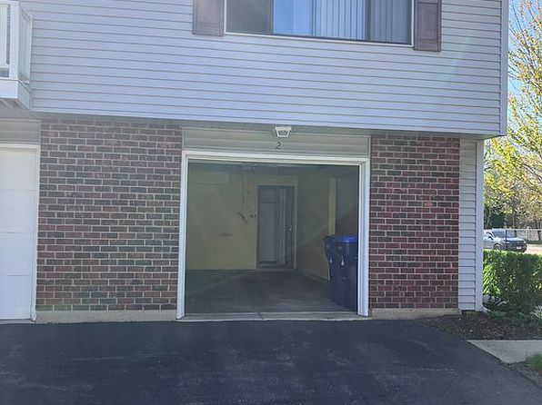 2 Dennis Ct