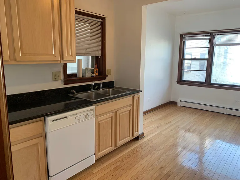 4208 N Leavitt St #2 — Photo 10