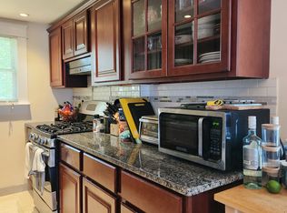95 Oak St #2, Providence, RI 02909
