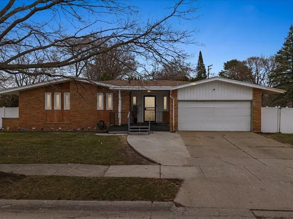 21076 Masch Ave, Warren, MI 48091