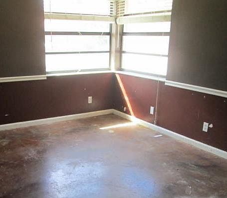 5th image of 11413 NW 20th Ct