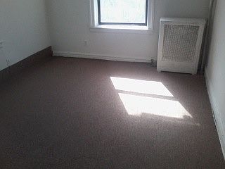 4th image of 105 E 192nd St APT 4