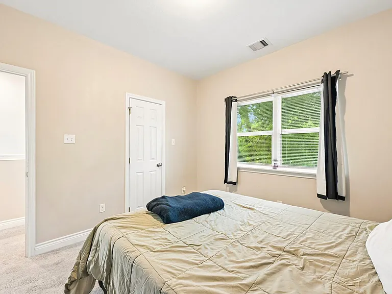 210 Garrotsville St — Photo 29