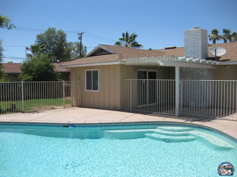 1661 Yucca Dr — Photo 15