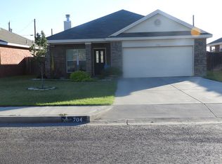 704 NW 8th Pl, Andrews, TX 79714